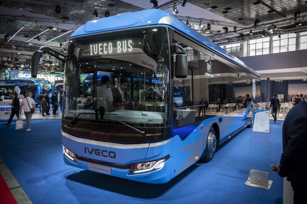 ETV Truck | Az IVECO BUS CROSSWAY LE ELEC nyerte az „Év Fenntartható Autóbusza 2024” díjat