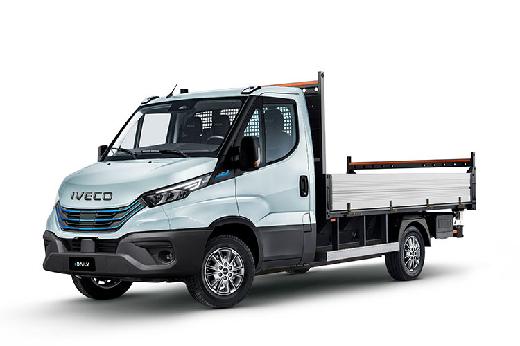 Daily, IVECO Daily, Daily fülke, fülkés jármű, IVECO fülke, IVECO teherautó, IVECO kisteherautó, kisteherautó platós